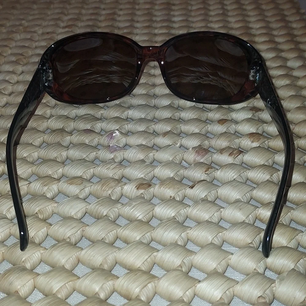 Foster Grant Maya Sunglasses - Picture 8 of 12